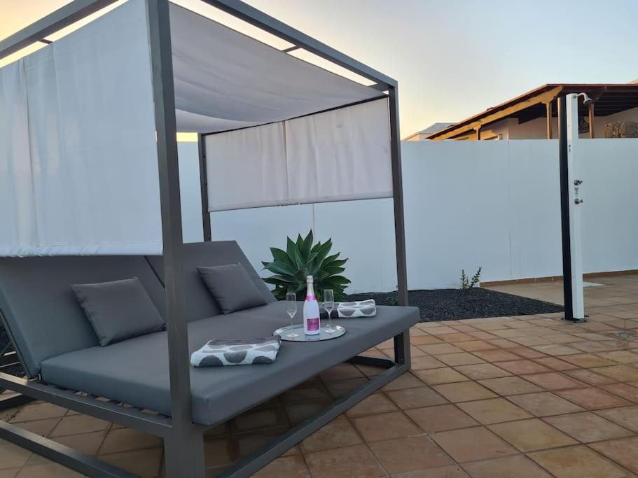 Luxury 4-Bedroom Villa With Heated Pool + Sea View Playa Blanca  Exterior photo